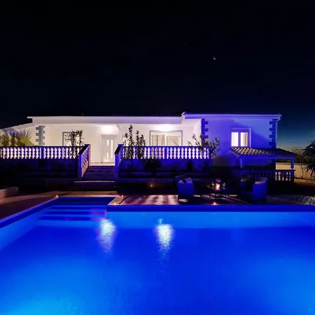 Mateo Semesterbostad *